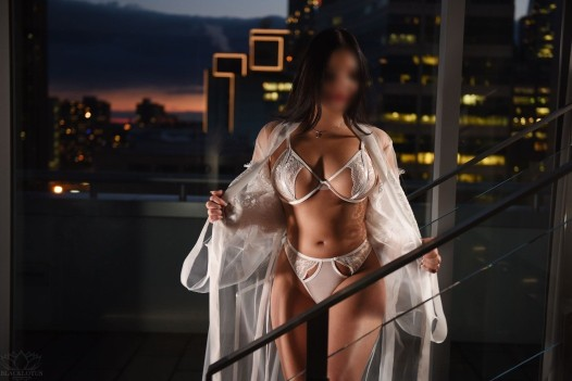 Beauty Fanny