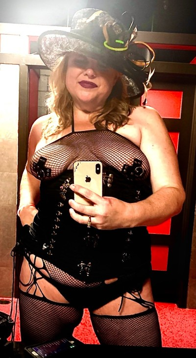 Head Mistress Chloe - The Farm