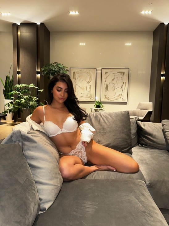 Mia Milan